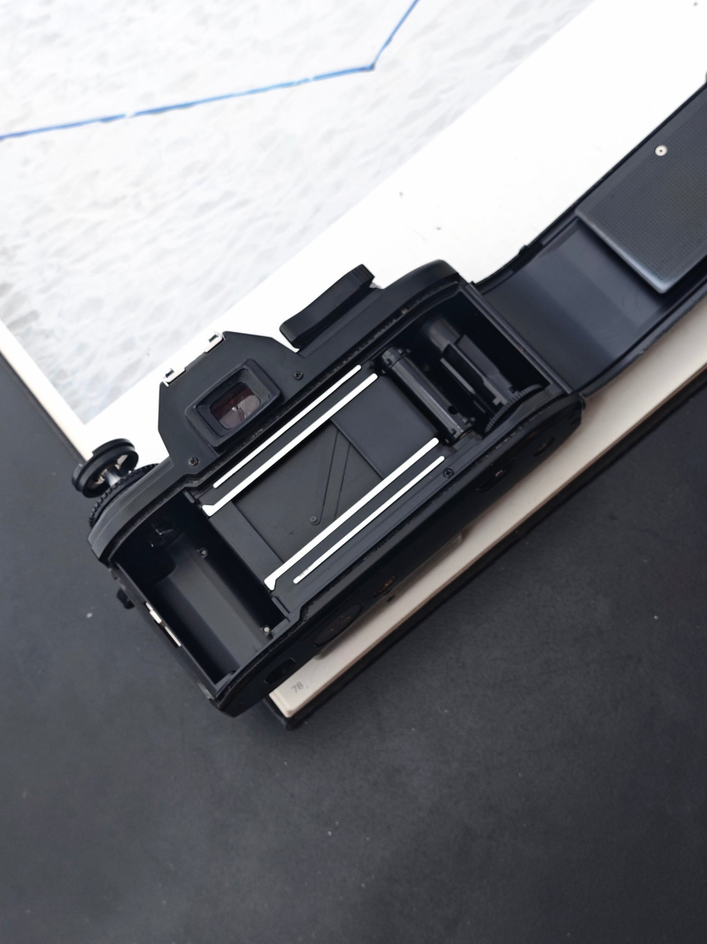 Nikon EM body #7639123