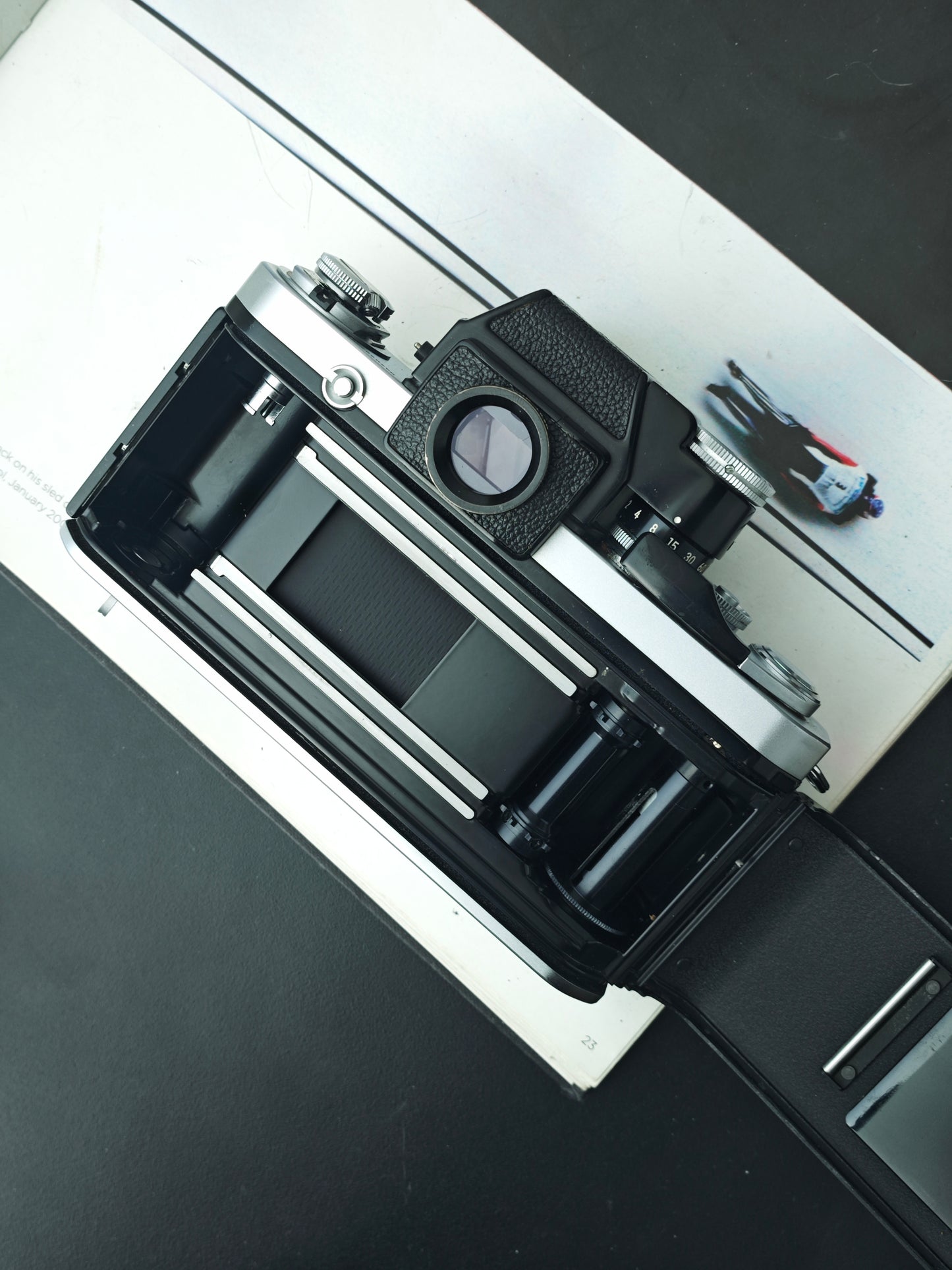 *READ* Nikon F2 silver body #7668298