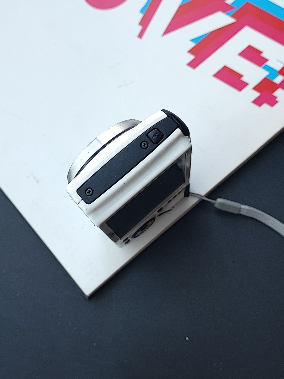 Used Fujifilm Finepin F1000EXR Digital Camera