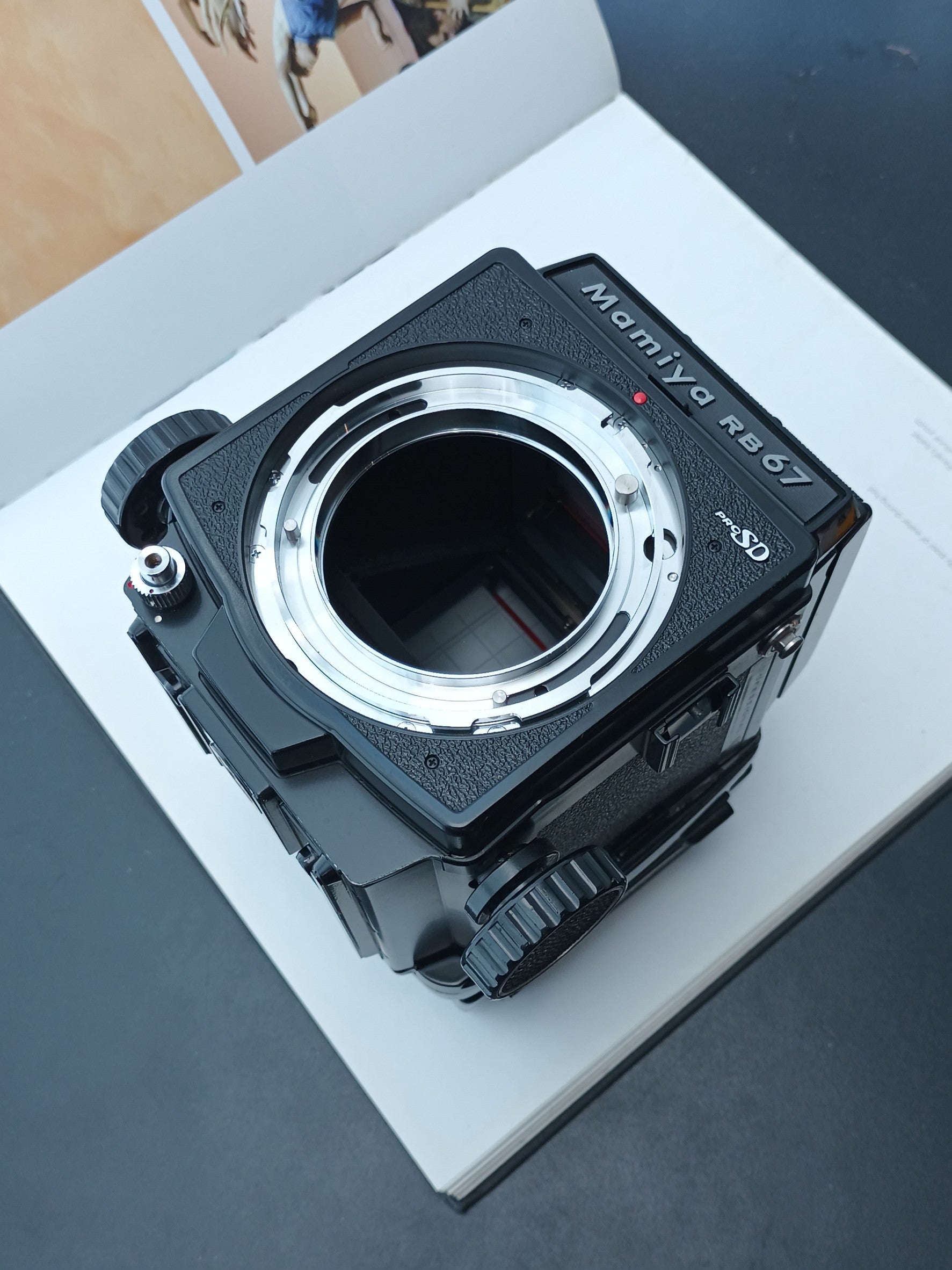 Mamiya RB67 PRO SD body – UNIT CAMERA SHOP BKK - Main Image