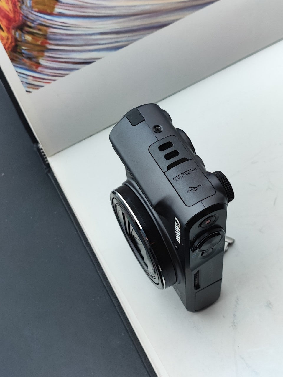 Used Canon PowerShot SX720 HS Digital Camera (With box)