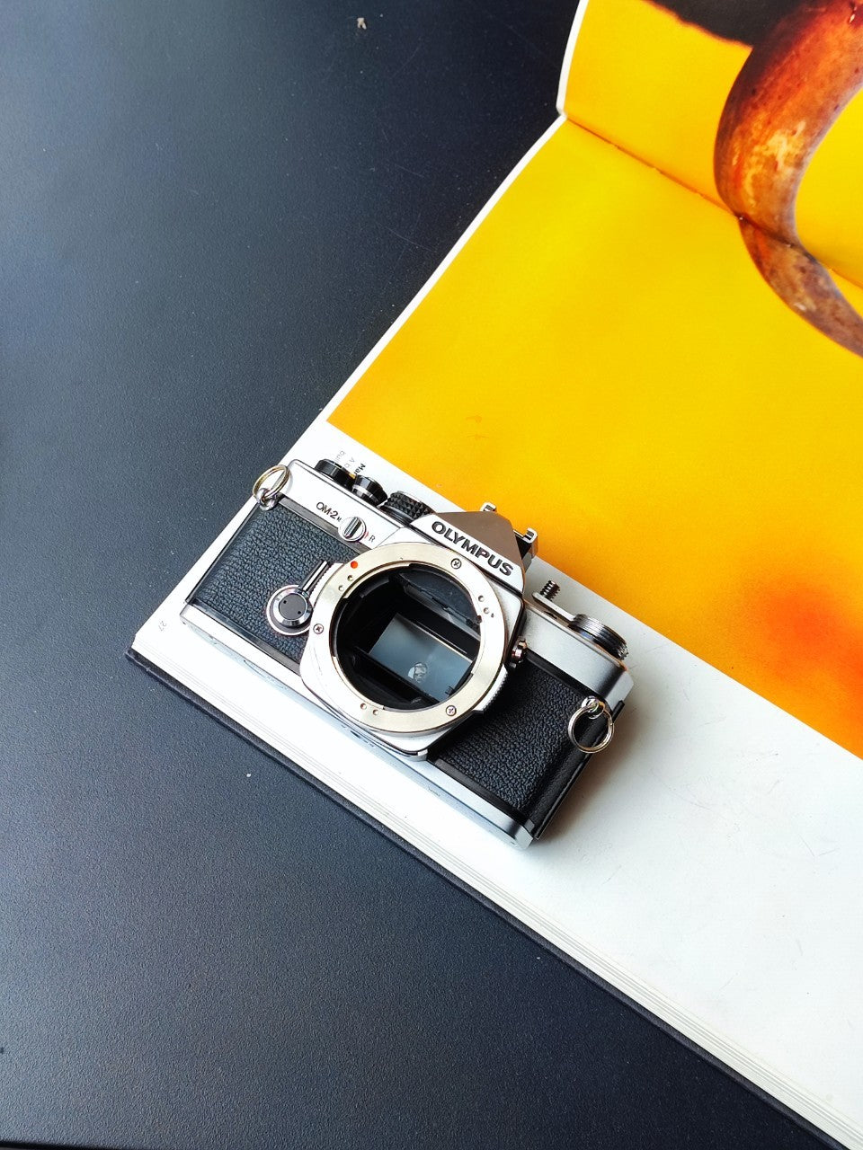 Olympus OM-2n – UNIT CAMERA SHOP BKK - Main Image