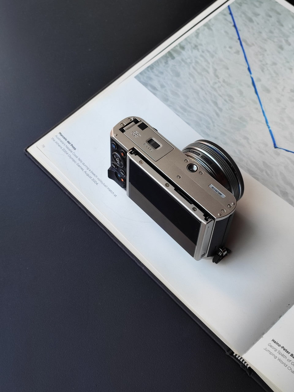 Olympus PEN E-PL9 with 2 Lenses