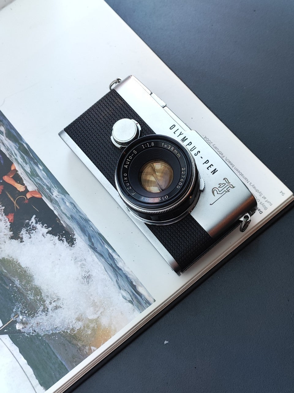 OLYMPUS PEN-F + F.Zuiko Auto-S 1:1.8 F=38mm [オリンパス][フィルム
