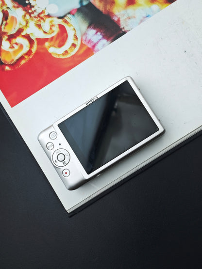 Used Canon IXY 210F silver Digital Camera