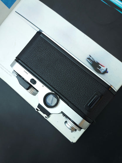 Nikon FM3A silver with Zoom-Nikkor 35-70mm F3.3-4.5