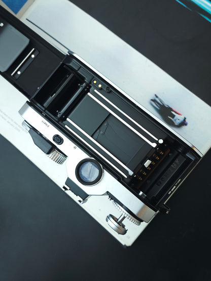 Nikon FM3A silver with Zoom-Nikkor 35-70mm F3.3-4.5