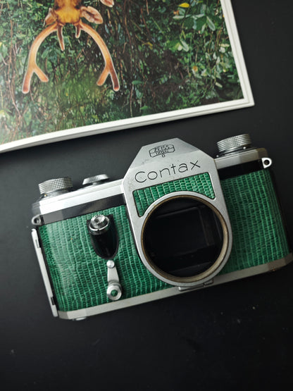 Zeiss Ikon Contax D (Export Model)