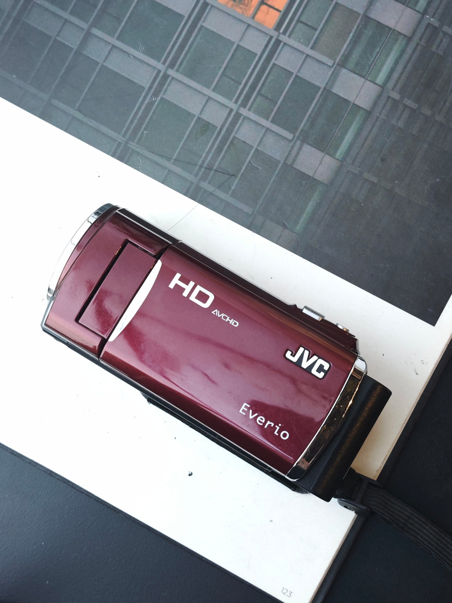 Used JVC GZ-HM460-R Camcorder [No charger] #086B0569