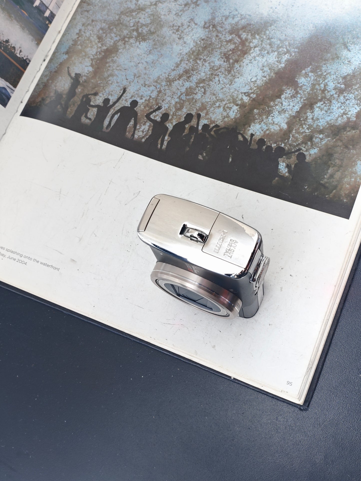 Used Canon PowerShot SX200 IS Digital Camera [No charger]