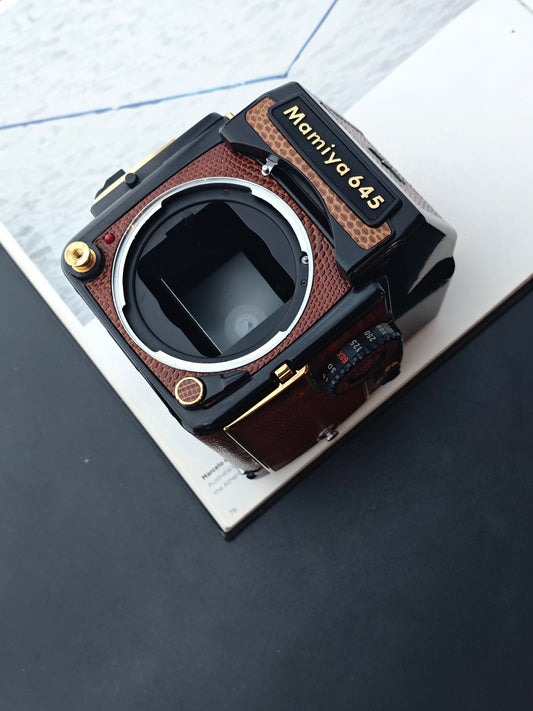 Mamiya M645 1000S Gold Edition body #L90519