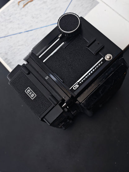 Mamiya RB67 PRO SD body (with 6x8 magazine)