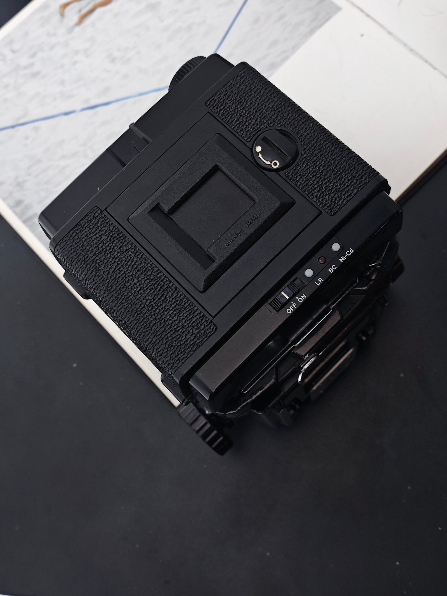 Mamiya RB67 PRO SD body (with 6x8 magazine)