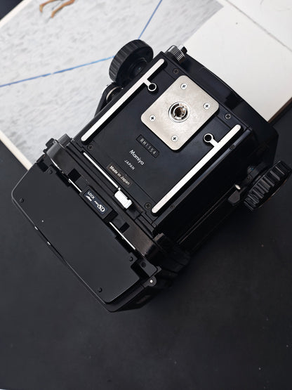 Mamiya RB67 PRO SD body (with 6x8 magazine)