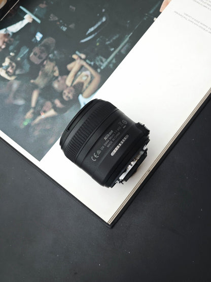 Used Nikon D5500 with Nikon DX VR AF-S 18-55mm F3.5-5.6 G II Digital Camera