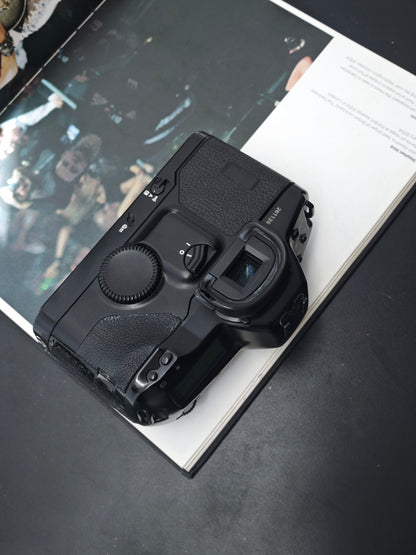 Canon EOS-1N body