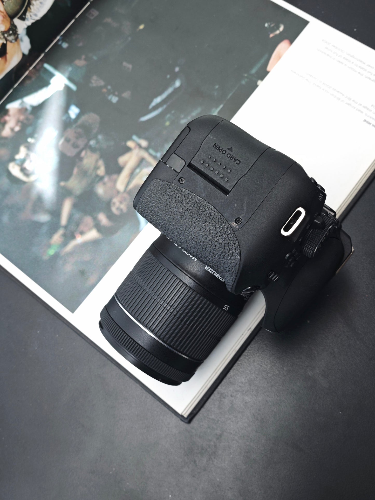 Used Canon EOS Kiss X8i with EF-S 18-55mm IS STM [No charger]