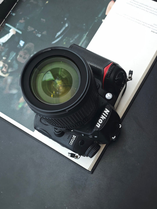 Used Nikon D7000 with DX VR AF-S Nikkor 18-105mm F3.5-5.6 G ED Digital Camera [No charger]