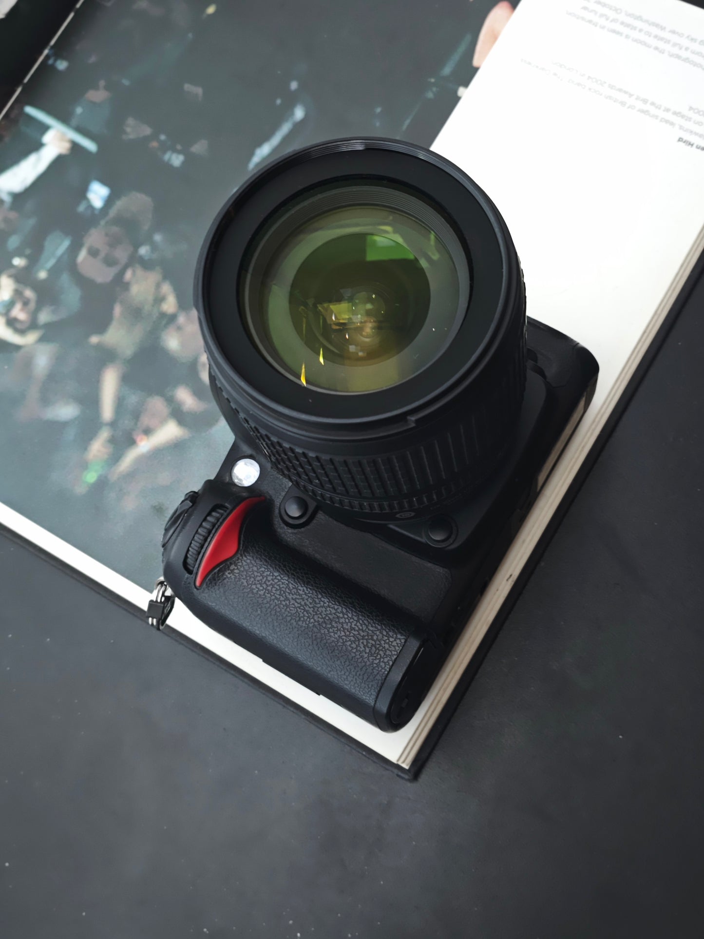 Used Nikon D7000 with DX VR AF-S Nikkor 18-105mm F3.5-5.6 G ED Digital Camera [No charger]