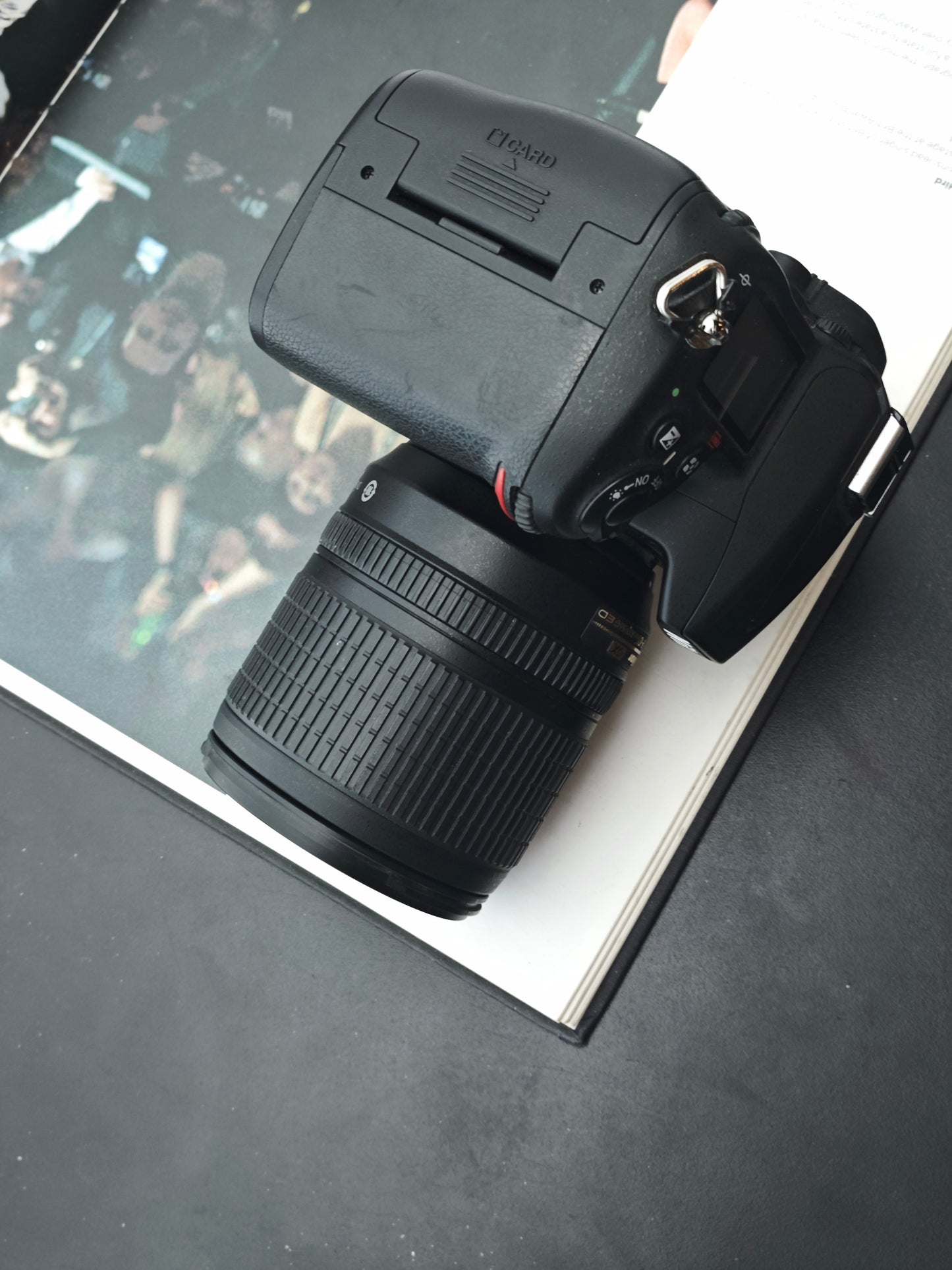 Used Nikon D7000 with DX VR AF-S Nikkor 18-105mm F3.5-5.6 G ED Digital Camera [No charger]