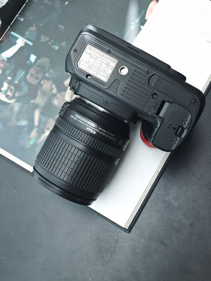 Used Nikon D7000 with DX VR AF-S Nikkor 18-105mm F3.5-5.6 G ED Digital Camera [No charger]