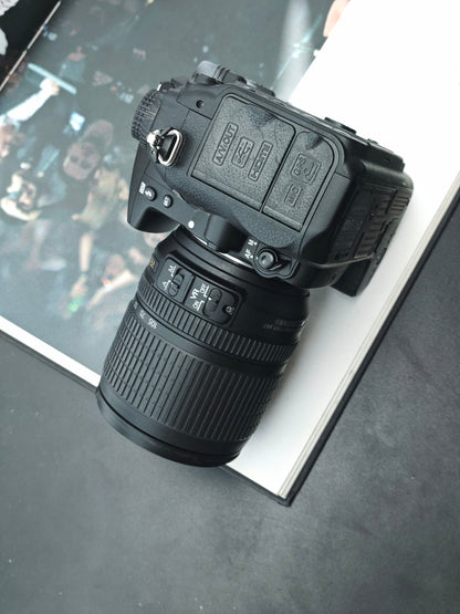 Used Nikon D7000 with DX VR AF-S Nikkor 18-105mm F3.5-5.6 G ED Digital Camera [No charger]