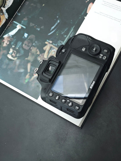 Used Nikon D3300 with Double Zoom Kit Digital Camera