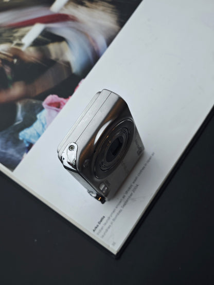 Used Casio EXILIM EX-Z1200 Digital Camera [No charger]