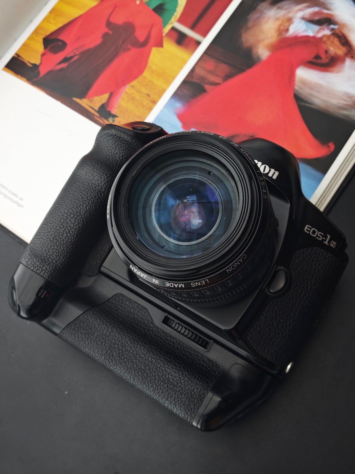 Canon EOS-1N with Canon Zoom Lens EF 28-105mm F3.5-4.5