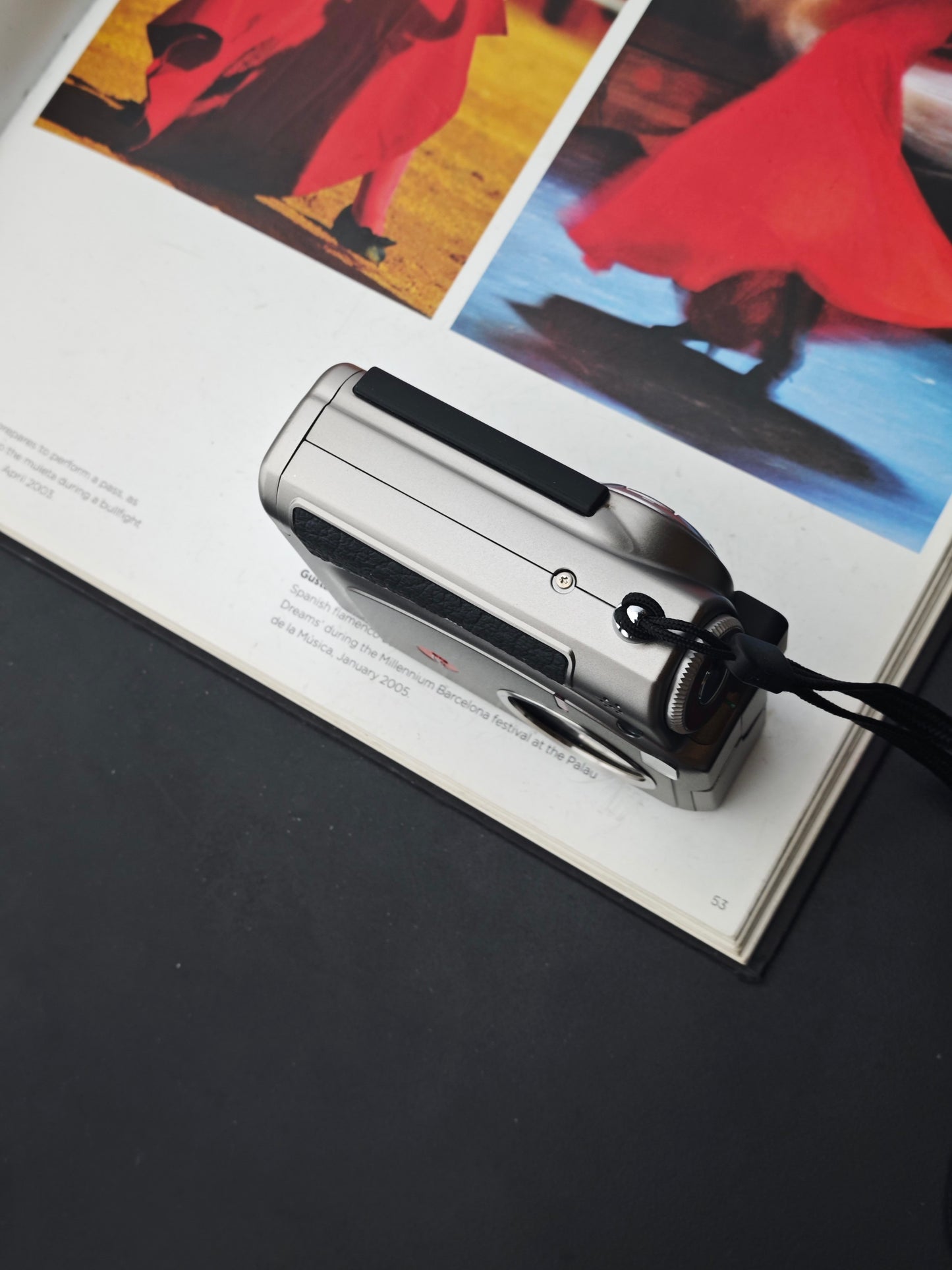 [Sold As-Is] Used Leica Digilux 4.3 Digital Camera