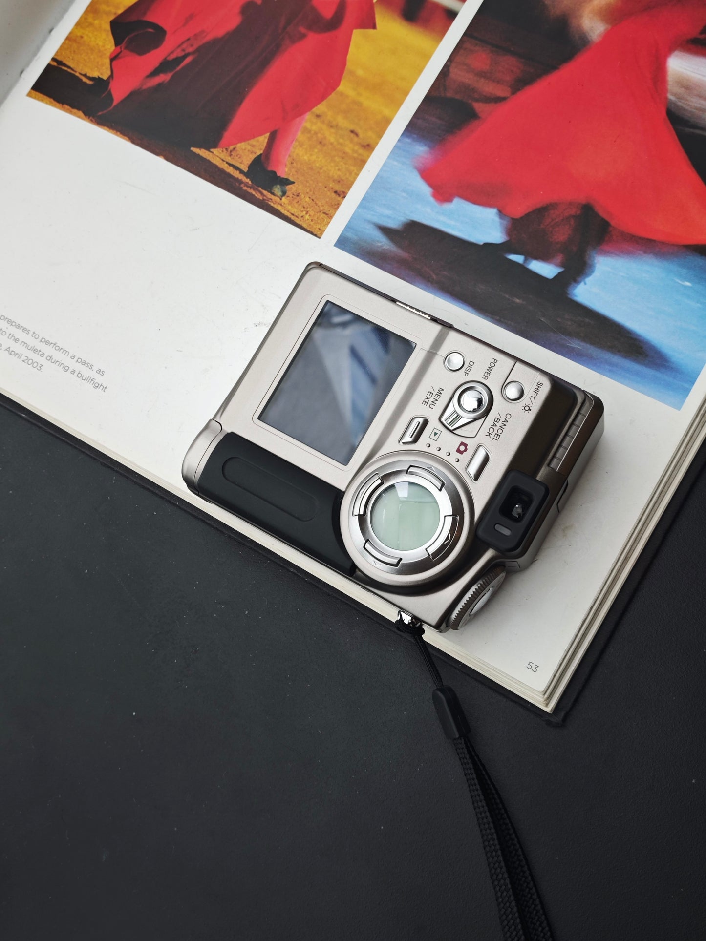 [Sold As-Is] Used Leica Digilux 4.3 Digital Camera