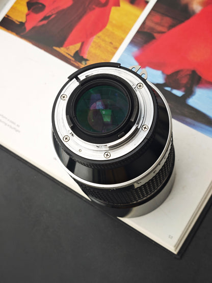 Nikon ED Nikkor 180mm F2.8 Ai-S #413946