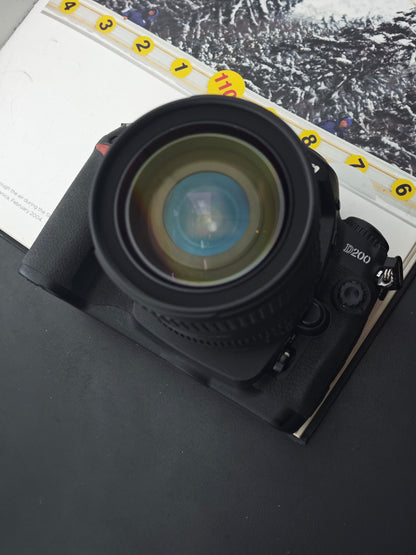 Used Nikon D200 with AF-S Nikkor 16-85 mm F3.5-5.6 G ED DX Digital Camera