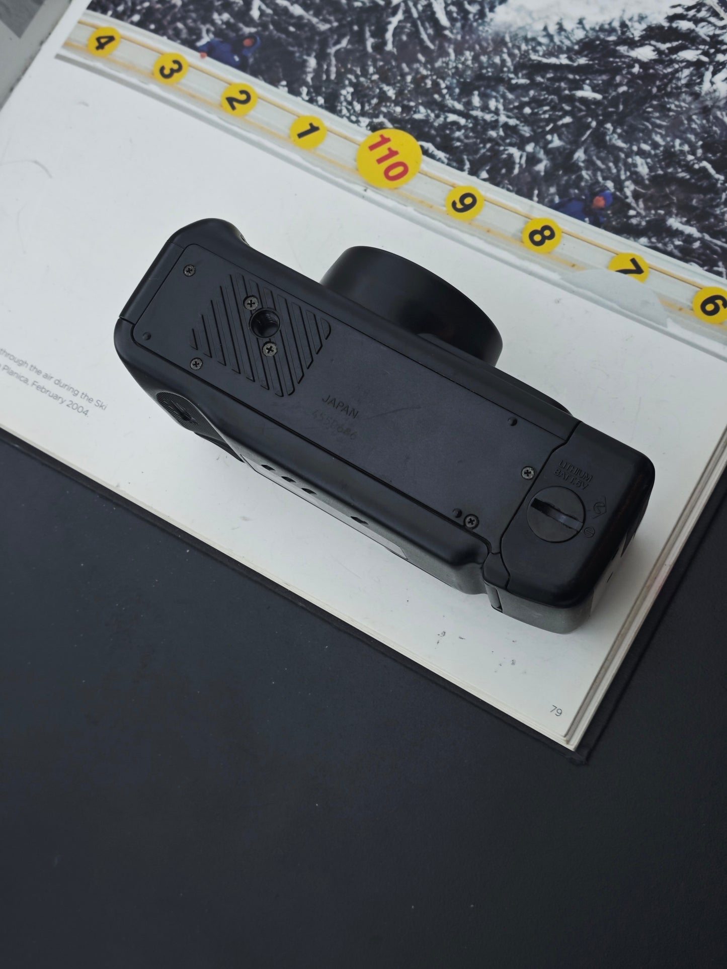 Nikon TW Zoom Quartz Date