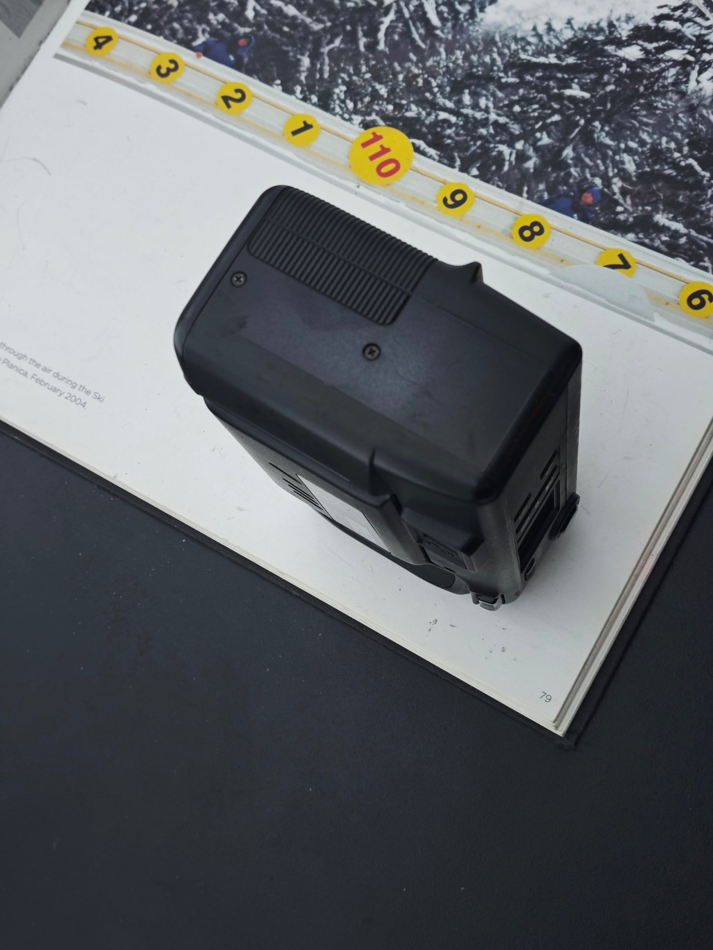 Nikon TW Zoom Quartz Date