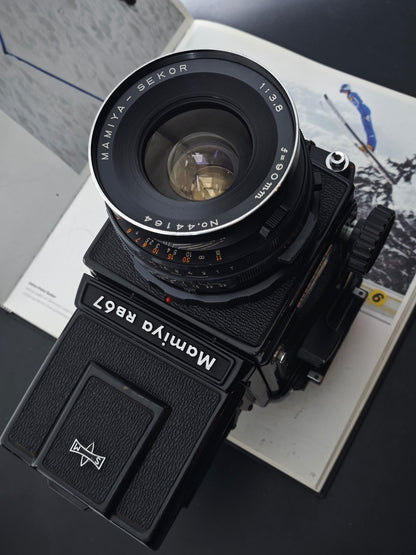Mamiya RB67 Professional with Mamiya-Sekor 90mm F3.8