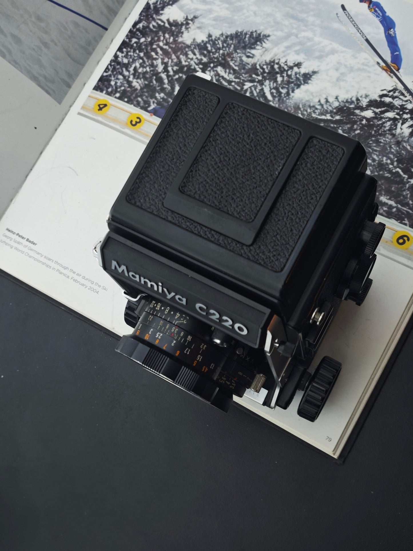 Mamiya C220 Professional F with Mamiya-Sekor DS 105mm F3.5