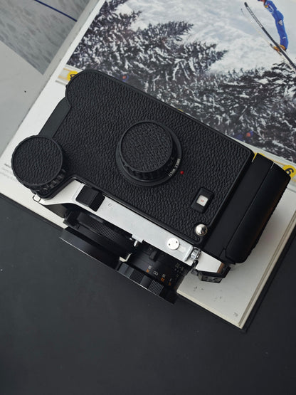 Mamiya C220 Professional F with Mamiya-Sekor DS 105mm F3.5