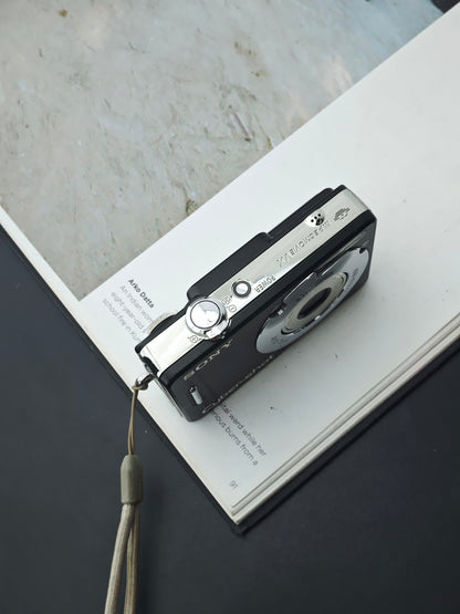 *READ* Used Sony Cyber-shot DSC-W50 black Digital Camera [JPN only, No charger]