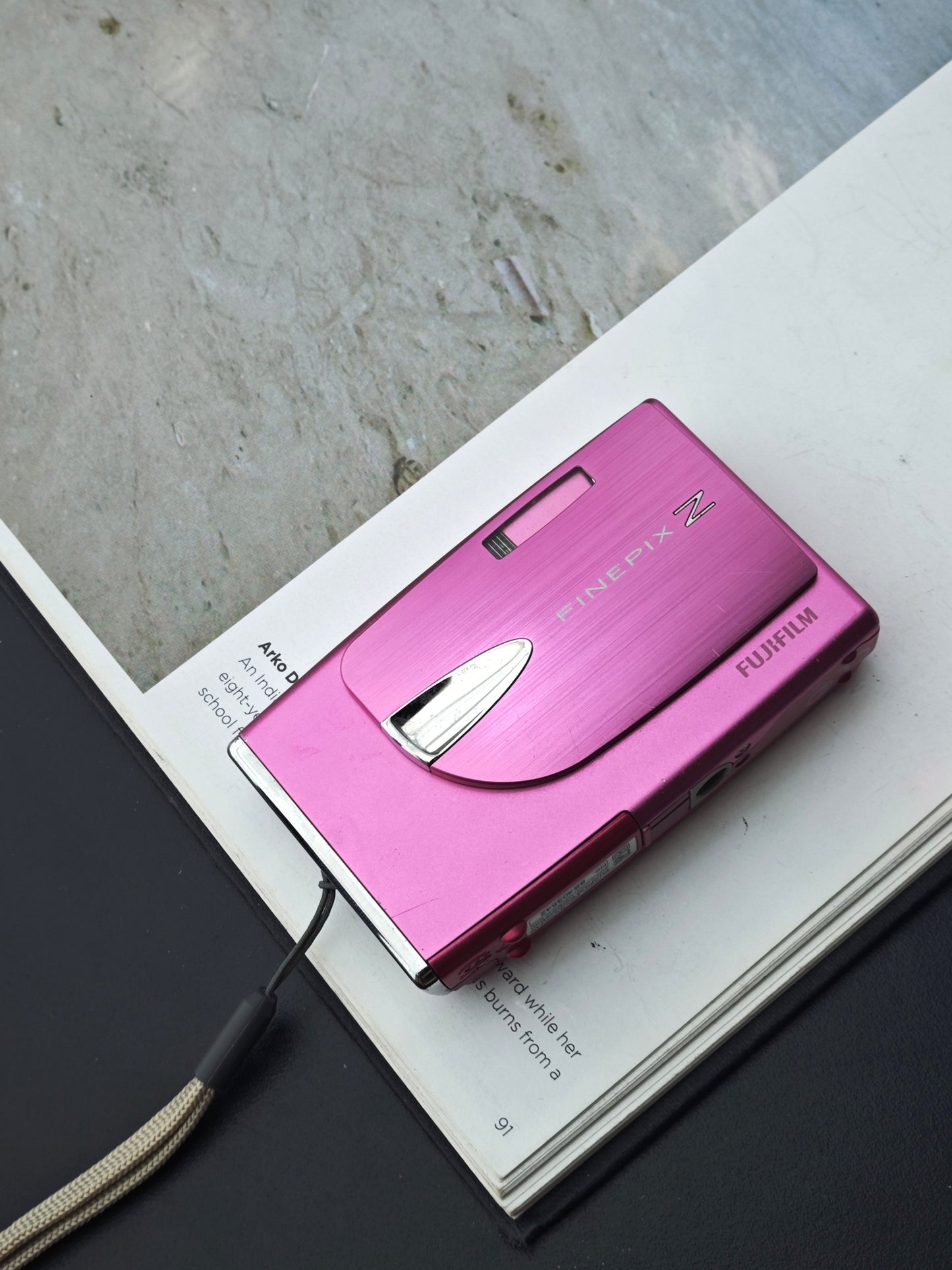 Used Fujifilm Finepix Z20fd pink Digital Camera