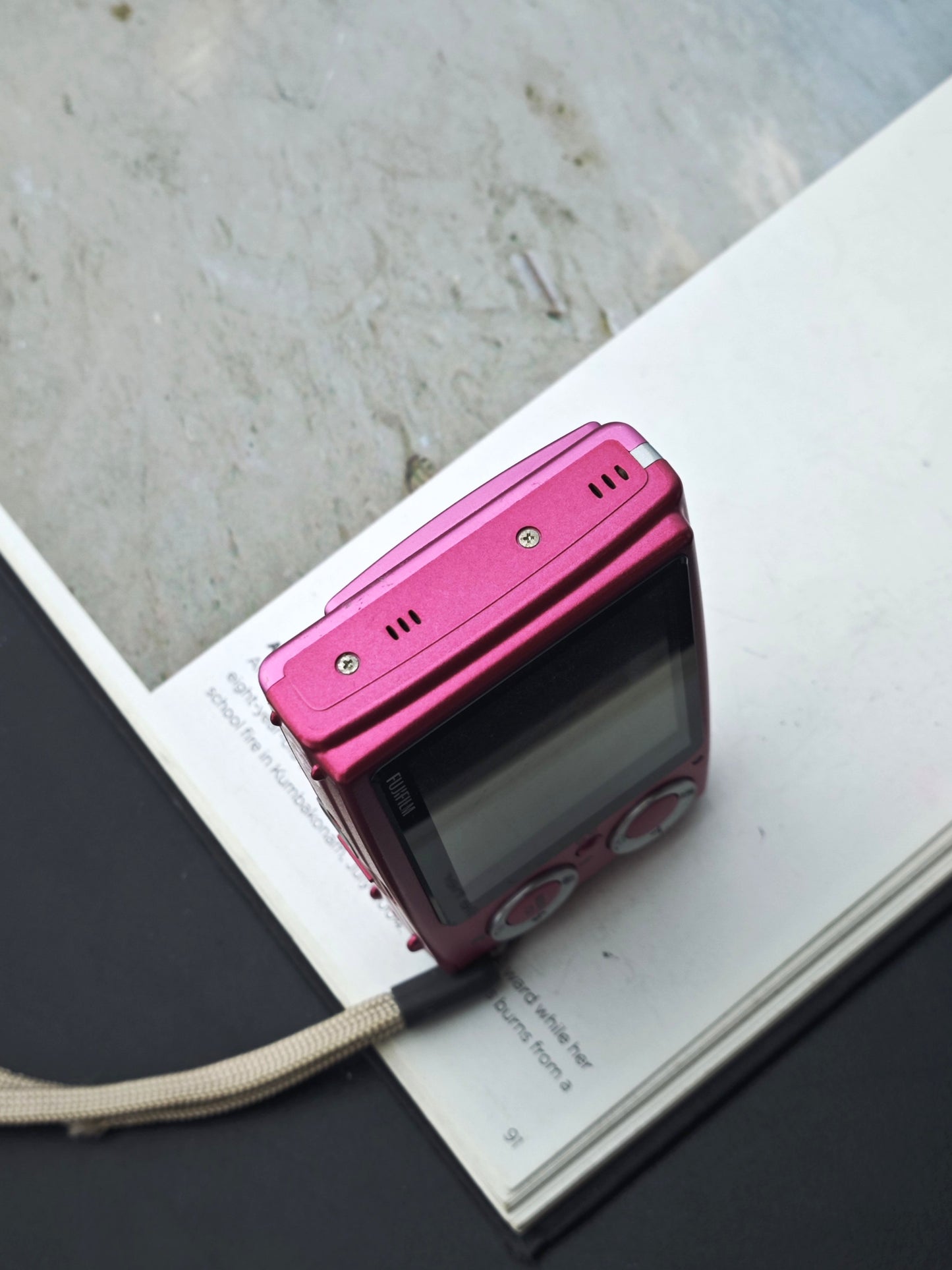 Used Fujifilm Finepix Z20fd pink Digital Camera