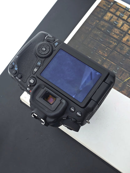 Used Canon EOS 70D with Double Zoom Kit Digital Camera