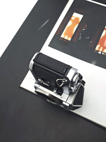 Nikon F2 silver body