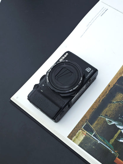 Used Nikon Coolpix A900 Digital Camera [No charger]