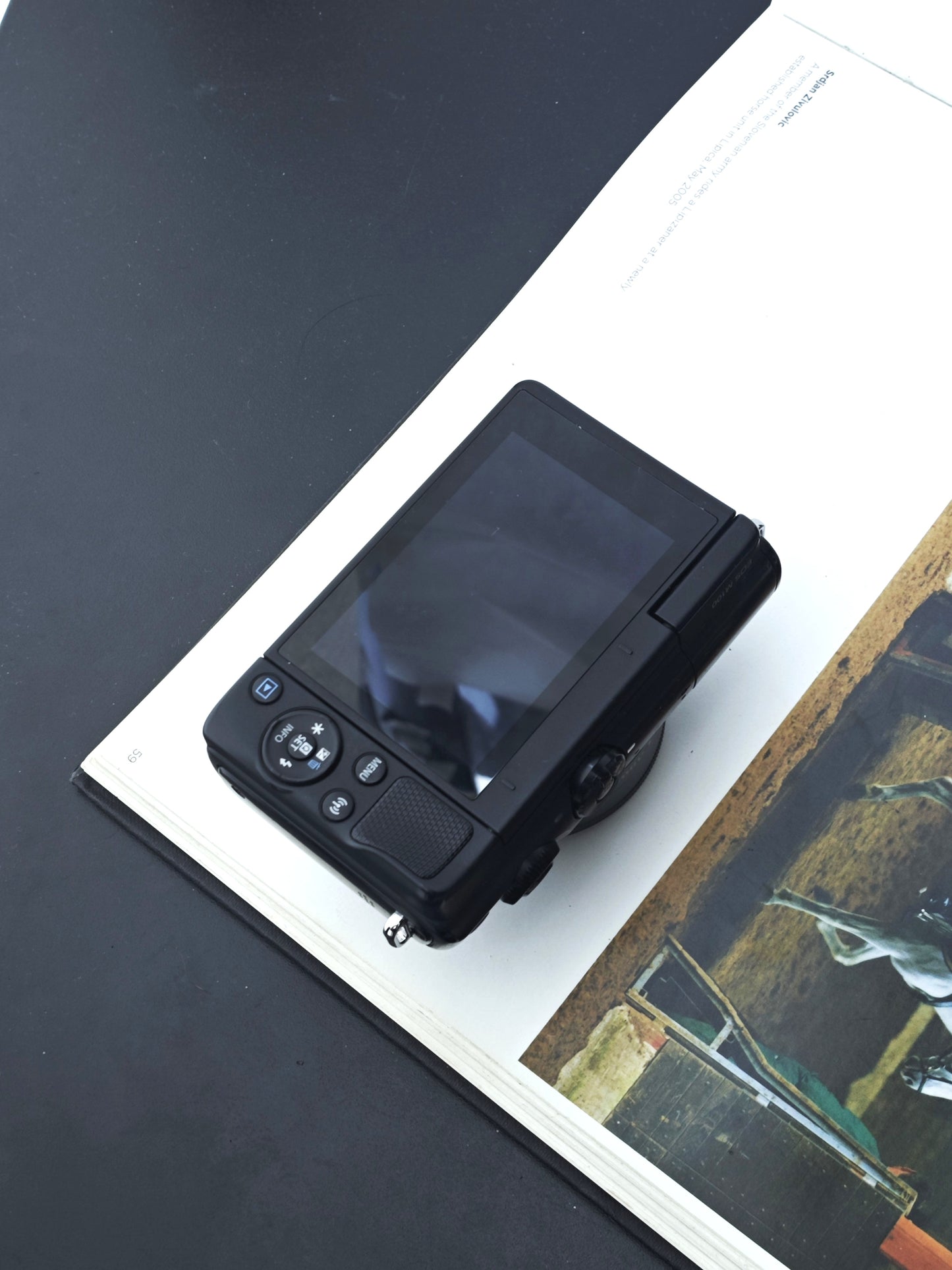 Used Canon EOS M100 with EF-M 22mm F2 STM [No charger]