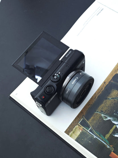 Used Canon EOS M100 with EF-M 22mm F2 STM [No charger]