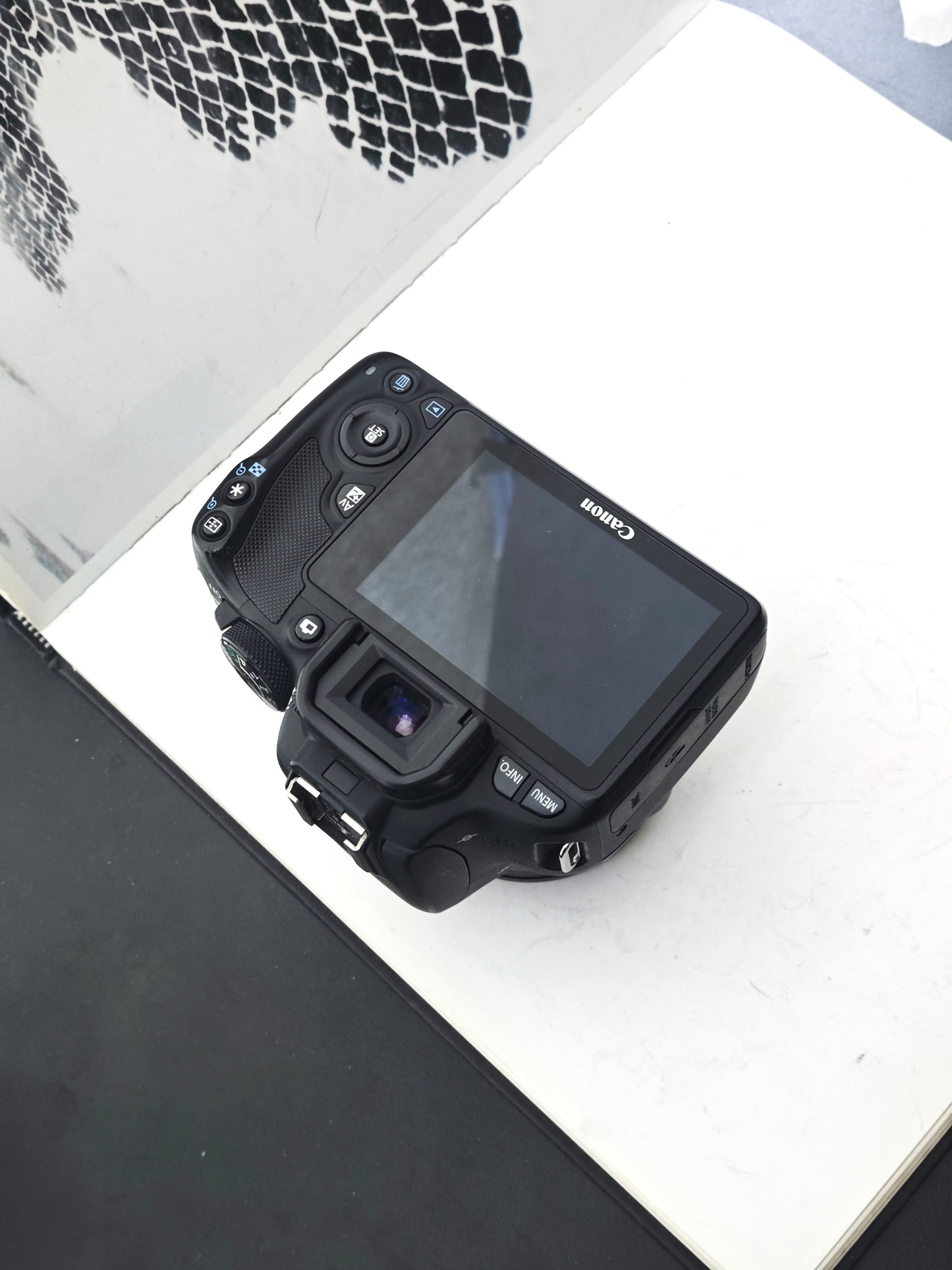 Used Canon EOS Kiss X7 with EF 50mm F1.8 II Digital Camera #071074004605