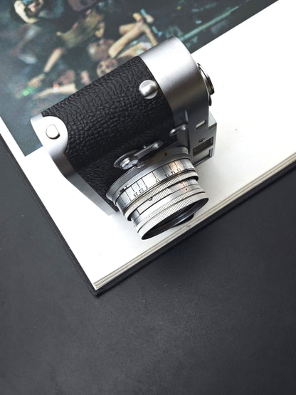 Leica M2 with Ernst Leitz Gmbh Wetzlar Summicron 50mm F2 #1138496