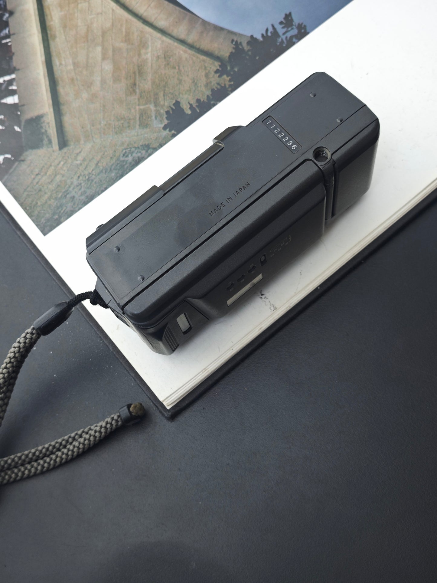Olympus AF-1 Quartzdate #1122236