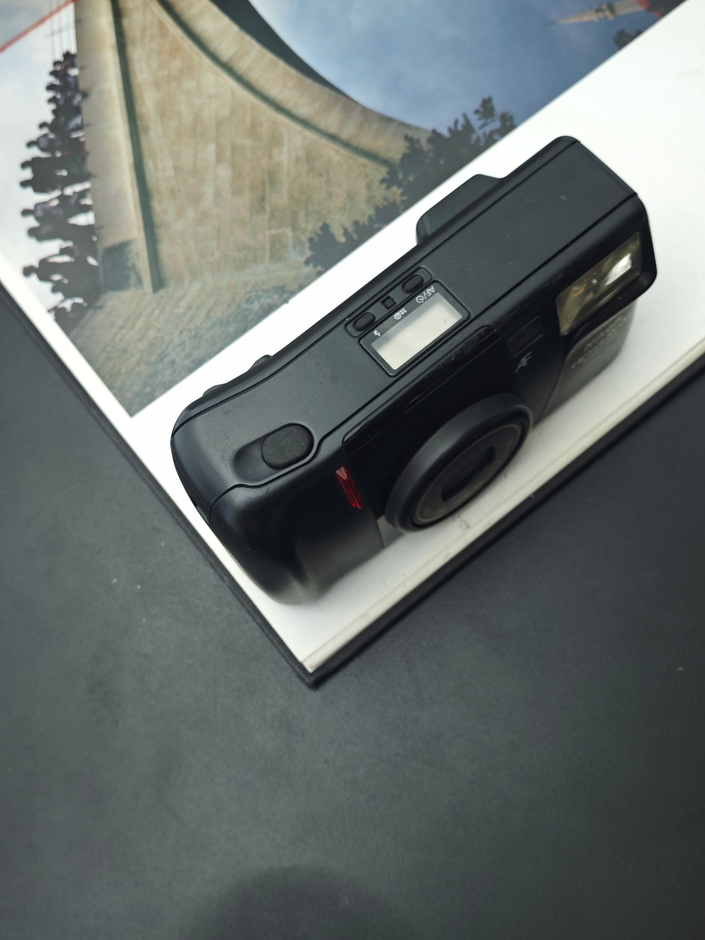 Nikon TW Zoom 35-70 Quartz date